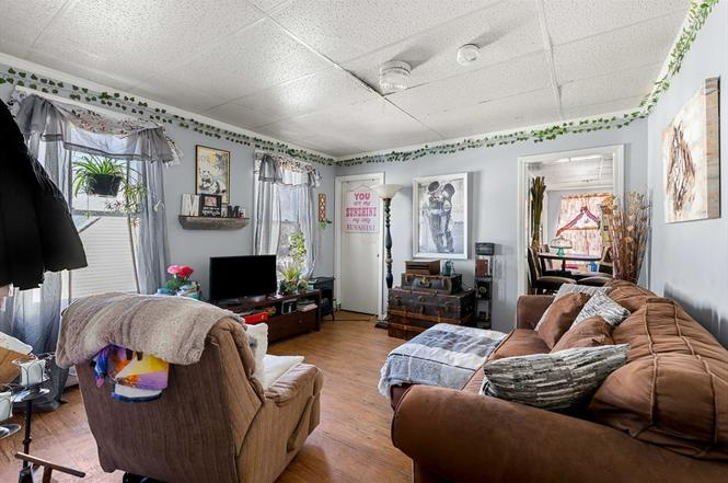 151 Franklin St #2L - Photo 4 of 9