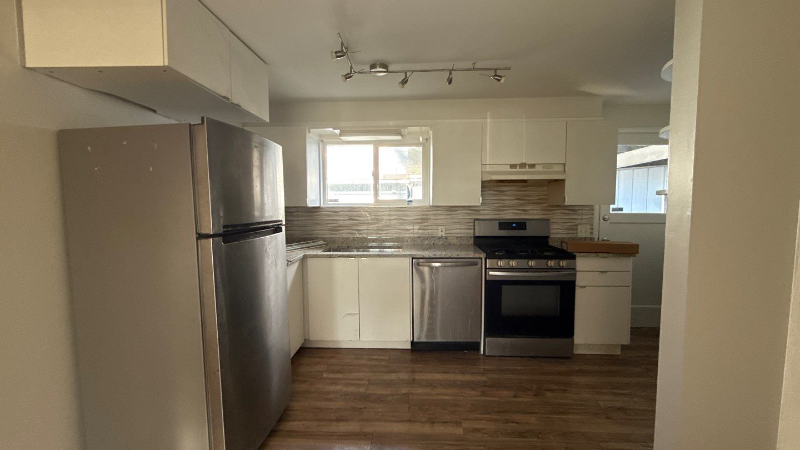 310 Sw 122nd St #A - Photo 4 of 11