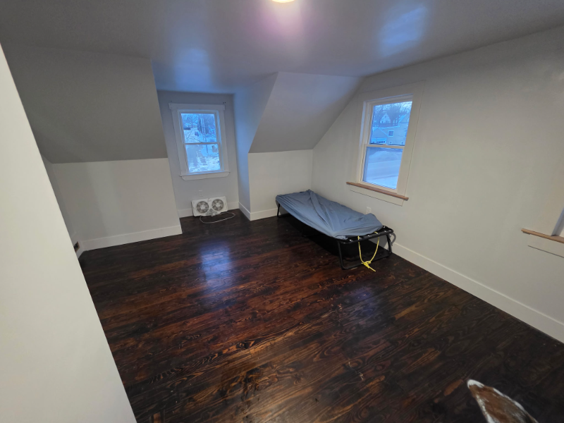 134 School St - Photo 7 of 9