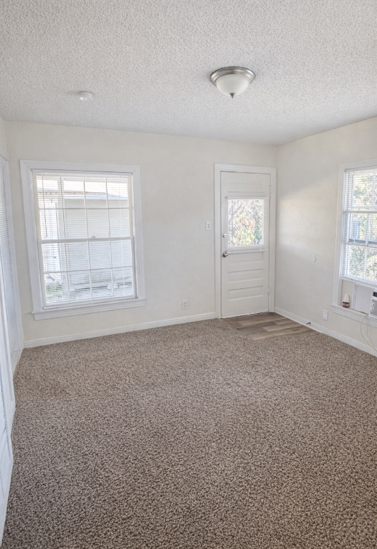 300 Delmar Ct #6 - Photo 5 of 6