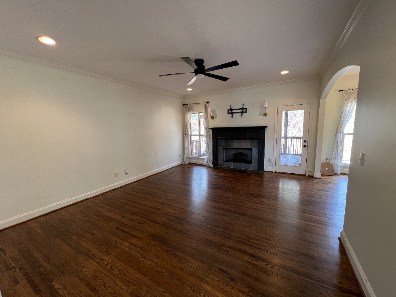 1096 Long Leaf Lake Dr - Photo 5 of 20