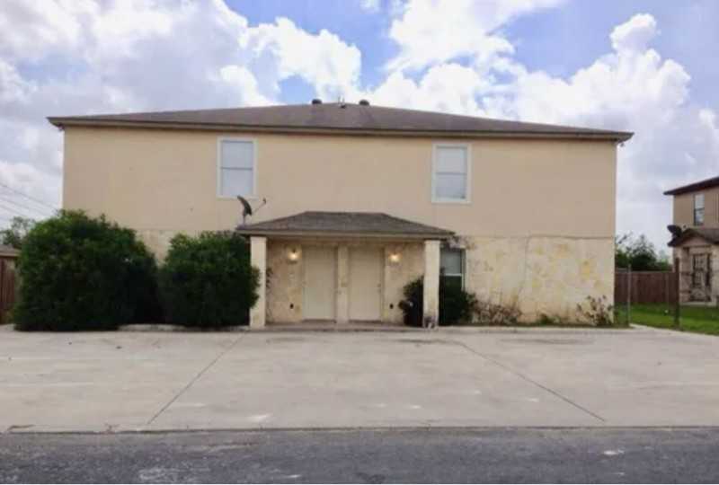 7660 Oak Chase - Photo 3 of 8