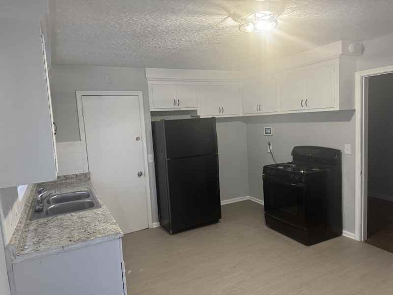 5500 Chalmers St - Photo 5 of 10