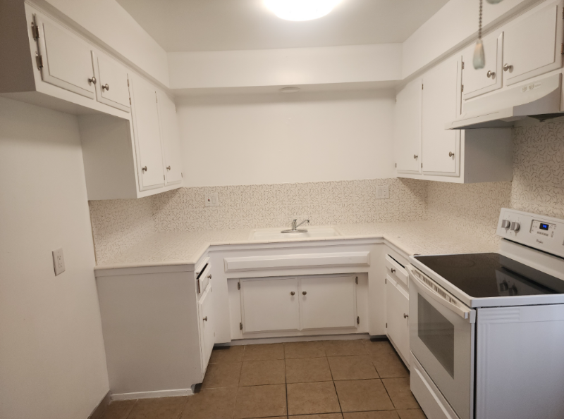 2411 Pattiglen Ave #2411 - Photo 4 of 10