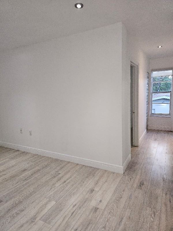 1005 Sw 15th Ave #9 - Photo 3 of 18