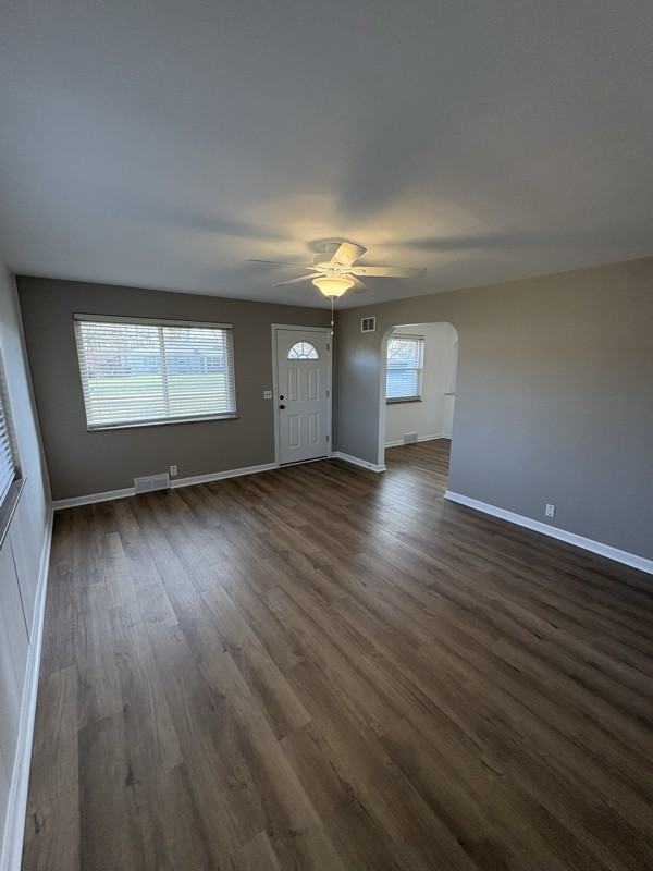 3887 Crescent Dr - Photo 3 of 13