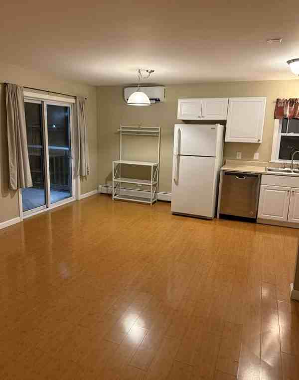 1458 N Main St #2 - Photo 5 of 20