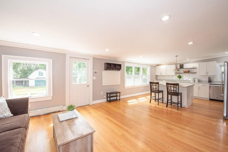 5 Crescent St - Photo 2 of 20