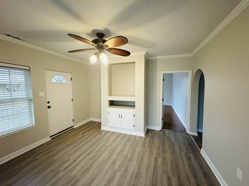 703 31st Ave E - Photo 5 of 15