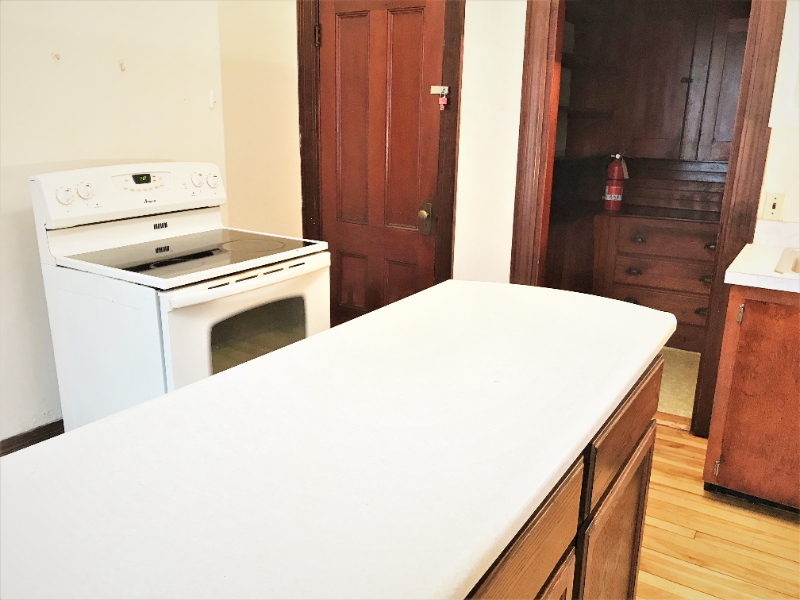 33 Middle St #1 - Photo 4 of 12