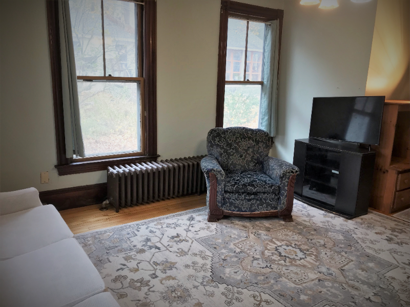 33 Middle St #1 - Photo 5 of 12