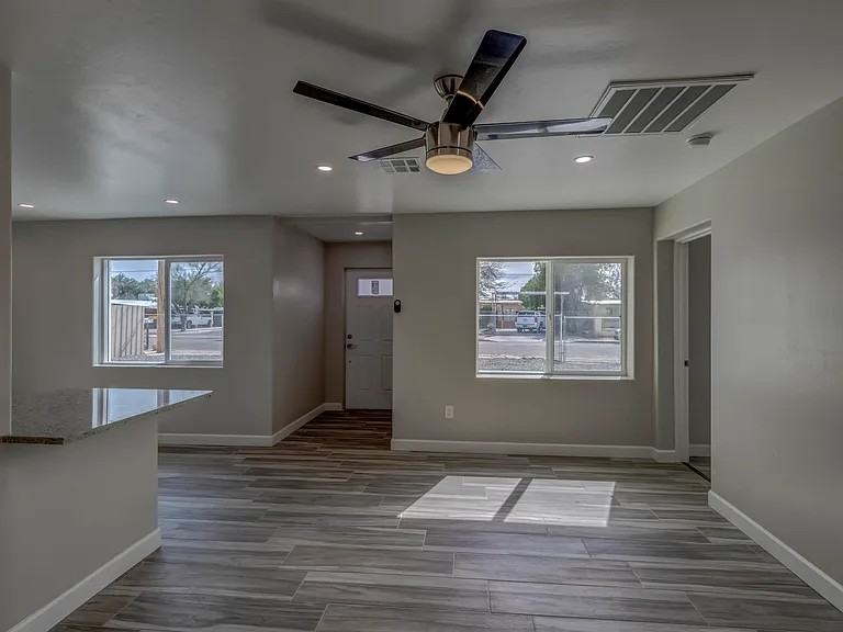 405 E Mohave Rd - Photo 5 of 23