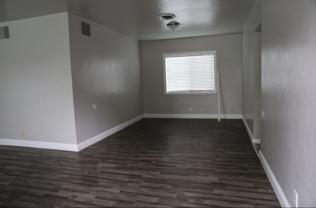 1424 Sycamore Dr - Photo 1 of 1