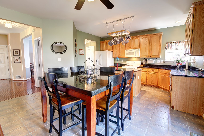 636 Nathan Pl Ne - Photo 7 of 13