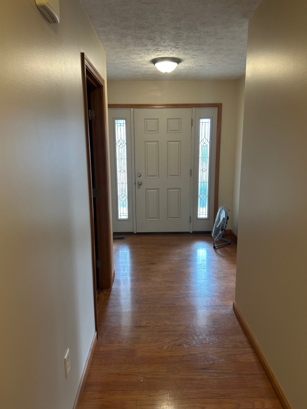 2439 Meadowpoint Dr - Photo 4 of 15