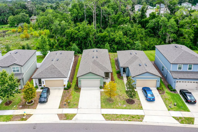 2352 Litchfield Loop - Photo 5 of 20