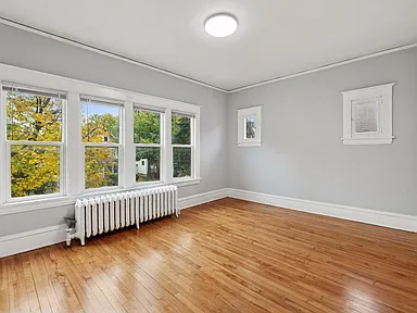 1085 16th Ave Se - Photo 6 of 14