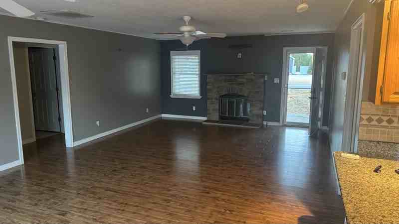 6001 Tabiatha Ln - Photo 2 of 17