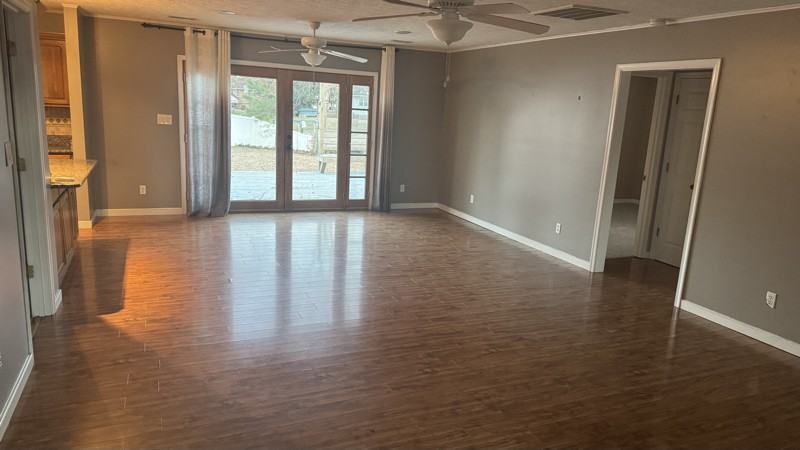 6001 Tabiatha Ln - Photo 3 of 17