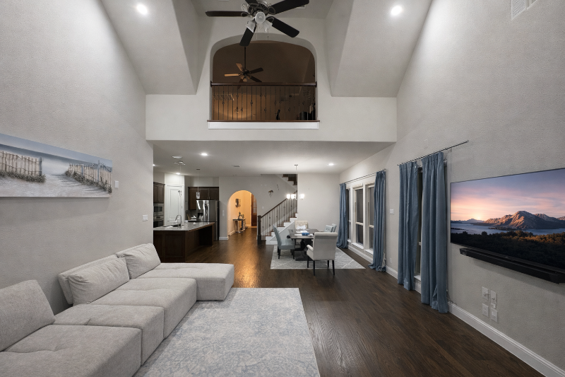 1104 Cofield Dr - Photo 3 of 14