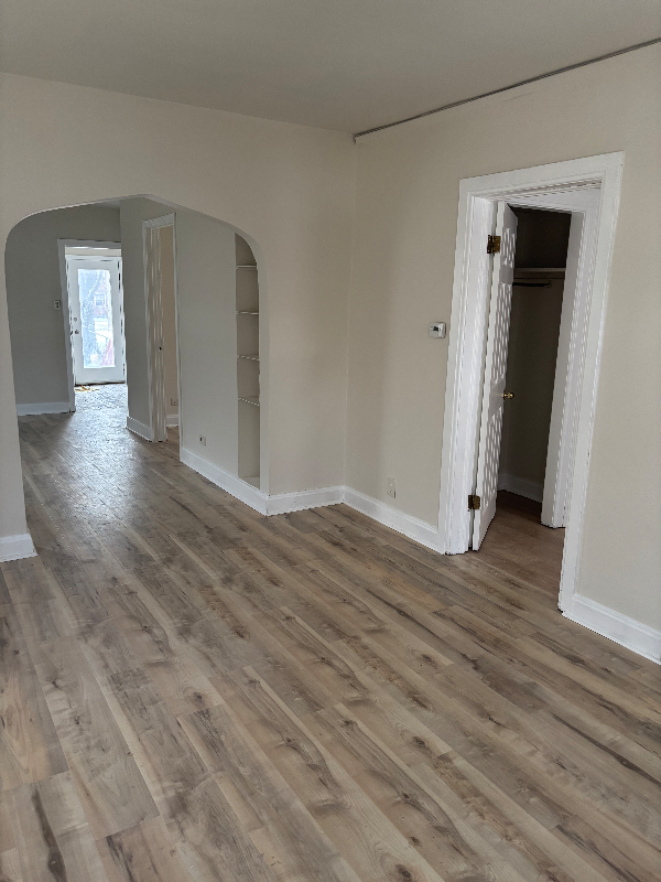 607 Oakton St #REAR - Photo 3 of 9