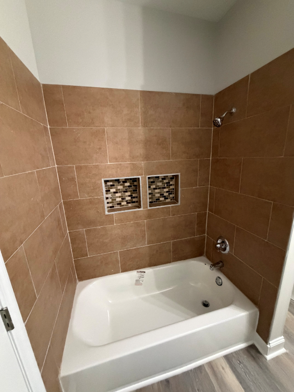 2510 Oak St - Photo 5 of 13