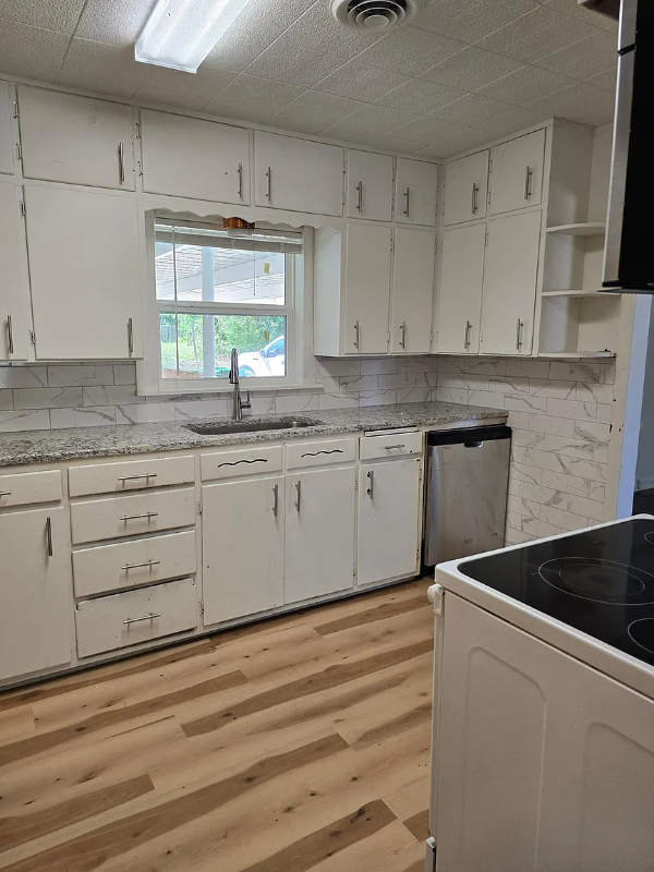 811 E Navarro Ave - Photo 4 of 9