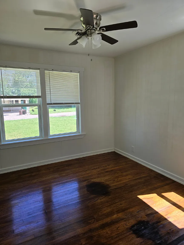 811 E Navarro Ave - Photo 5 of 9