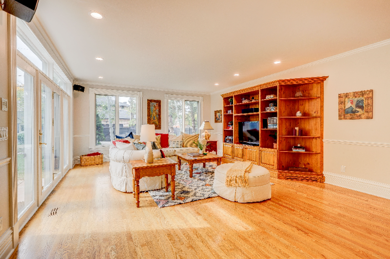 2105 S Fillmore St - Photo 7 of 17