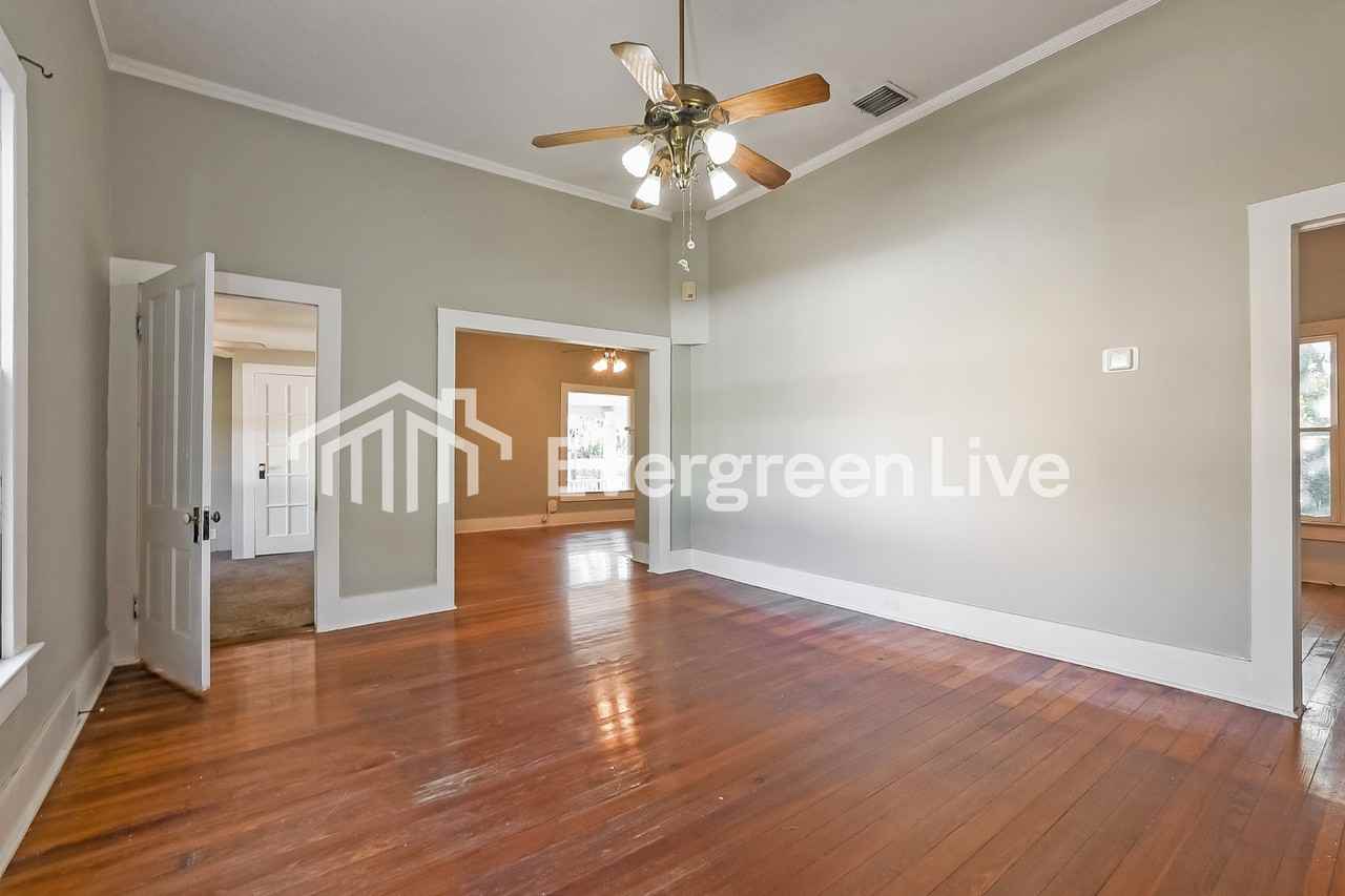 600 S Center St - Photo 4 of 16