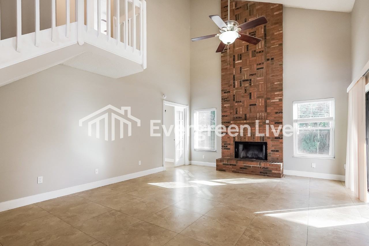 373 River Chase Dr - Photo 3 of 16
