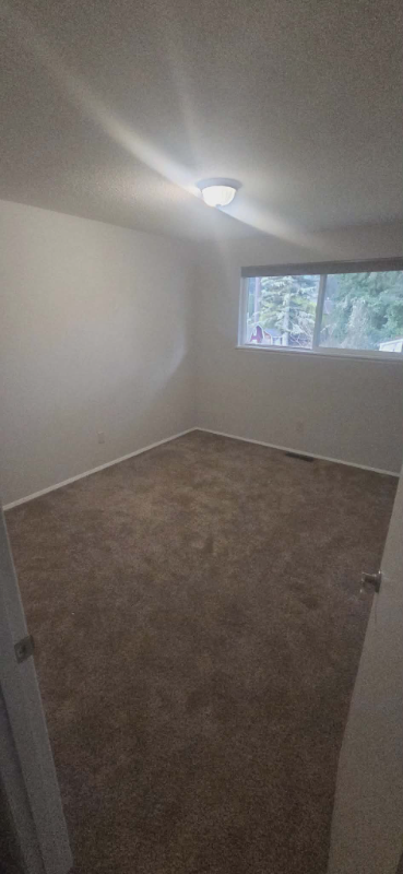 10914 93rd Ave Sw - Photo 6 of 19