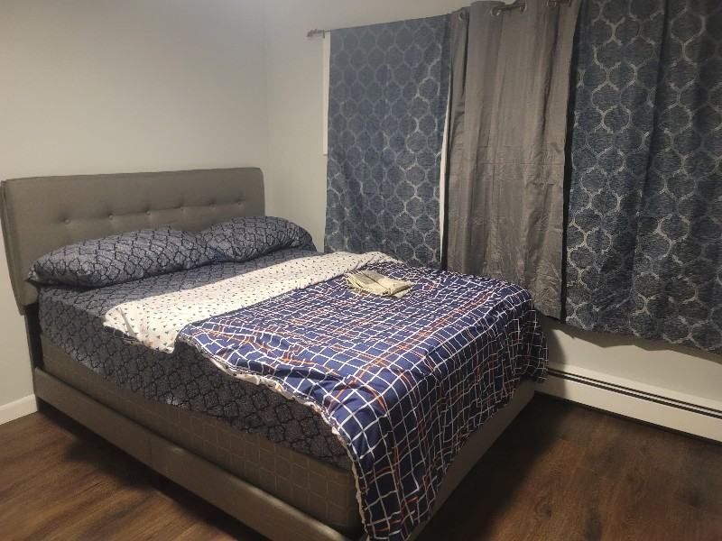 113 Newton Ave N - Photo 5 of 13