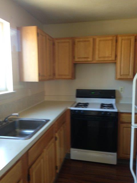 121 Hillcrest Ave, West Hartford, Ct 06110, Usa #C - Photo 3 of 13