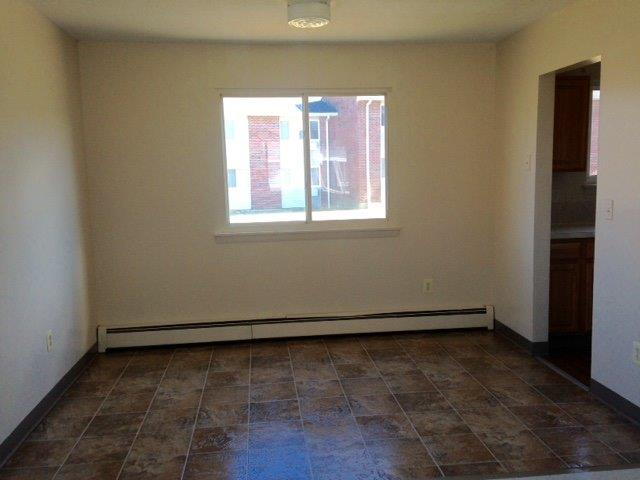 121 Hillcrest Ave, West Hartford, Ct 06110, Usa #C - Photo 4 of 13