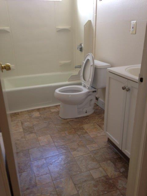 121 Hillcrest Ave, West Hartford, Ct 06110, Usa #C - Photo 5 of 13