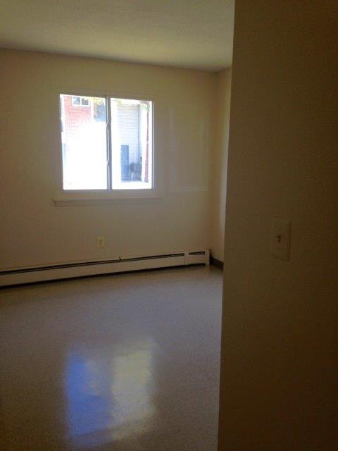 121 Hillcrest Ave, West Hartford, Ct 06110, Usa #C - Photo 6 of 13