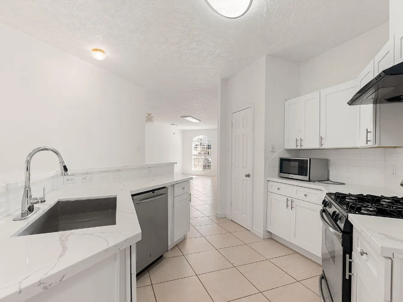 13530 Carruth Ln - Photo 5 of 13