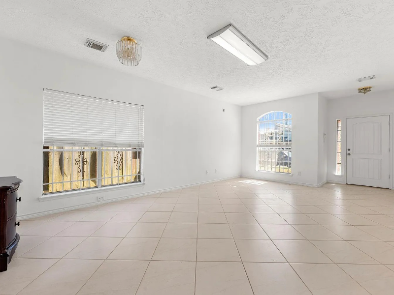 13530 Carruth Ln - Photo 7 of 13