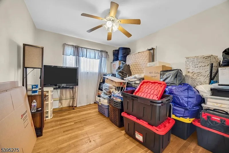 19 Winston Dr - Photo 2 of 2