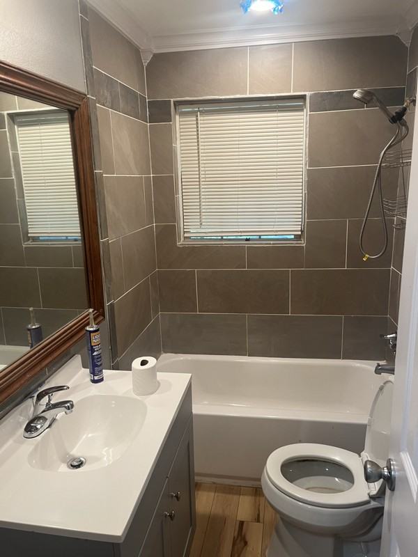 520 W Jones St - Photo 7 of 8