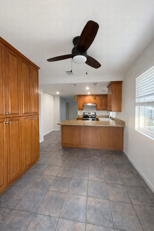 1085 Red Maple Dr - Photo 3 of 10