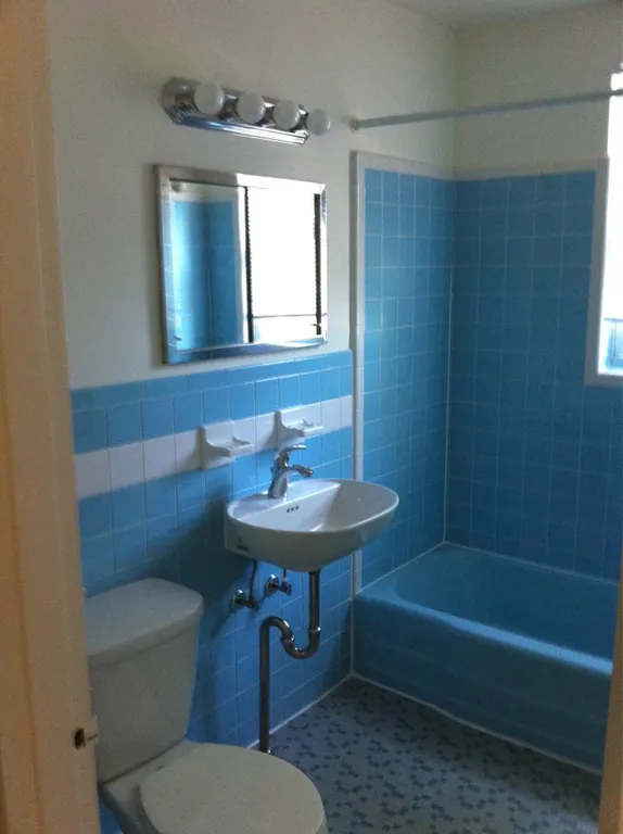 208 W Wayne Ter #A3 - Photo 4 of 4