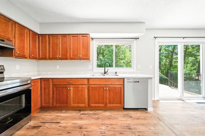 7680 Berkshire Way - Photo 4 of 15