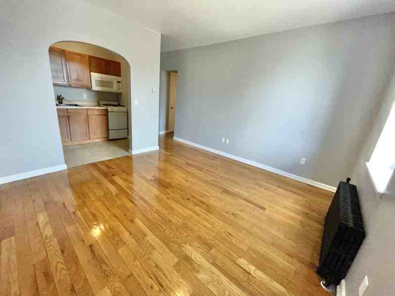 366 4th Ave #27 - Photo 3 of 6