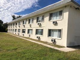 featured image of 922 Courtington Ln #D