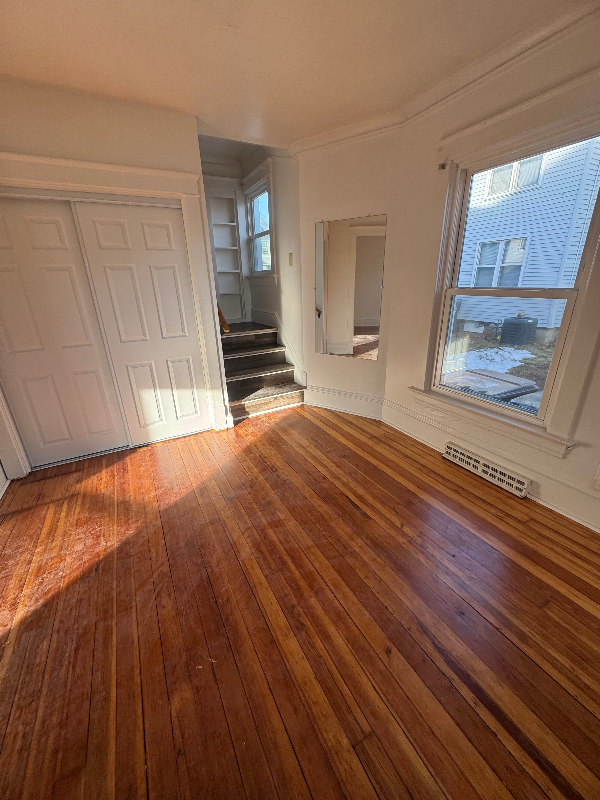 325 W Grand Ave #B - Photo 4 of 10