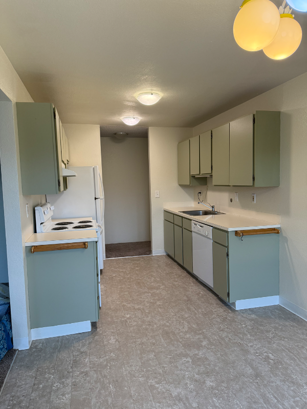 8858 Interlake Ave N - Photo 3 of 12