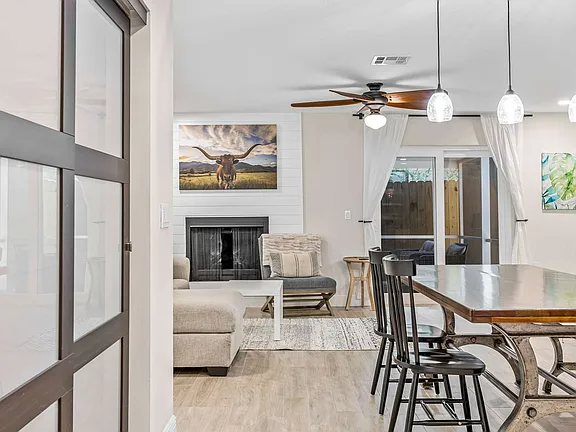 241 S Brevard Ave - Photo 2 of 16