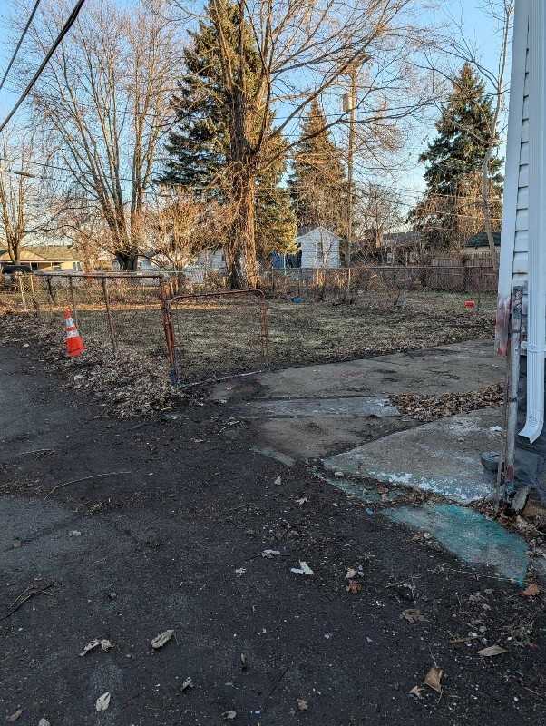 4549 3rd St - Photo 3 of 18